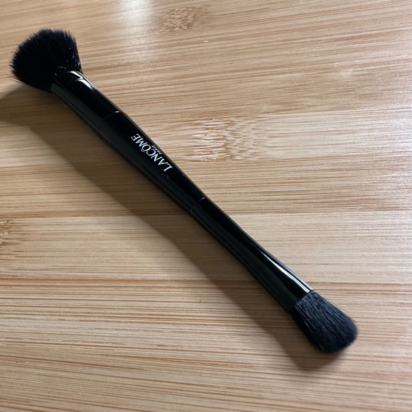 2/$20 • Set of 2 Lancôme Make-Up Brushes - Picture 5 of 8